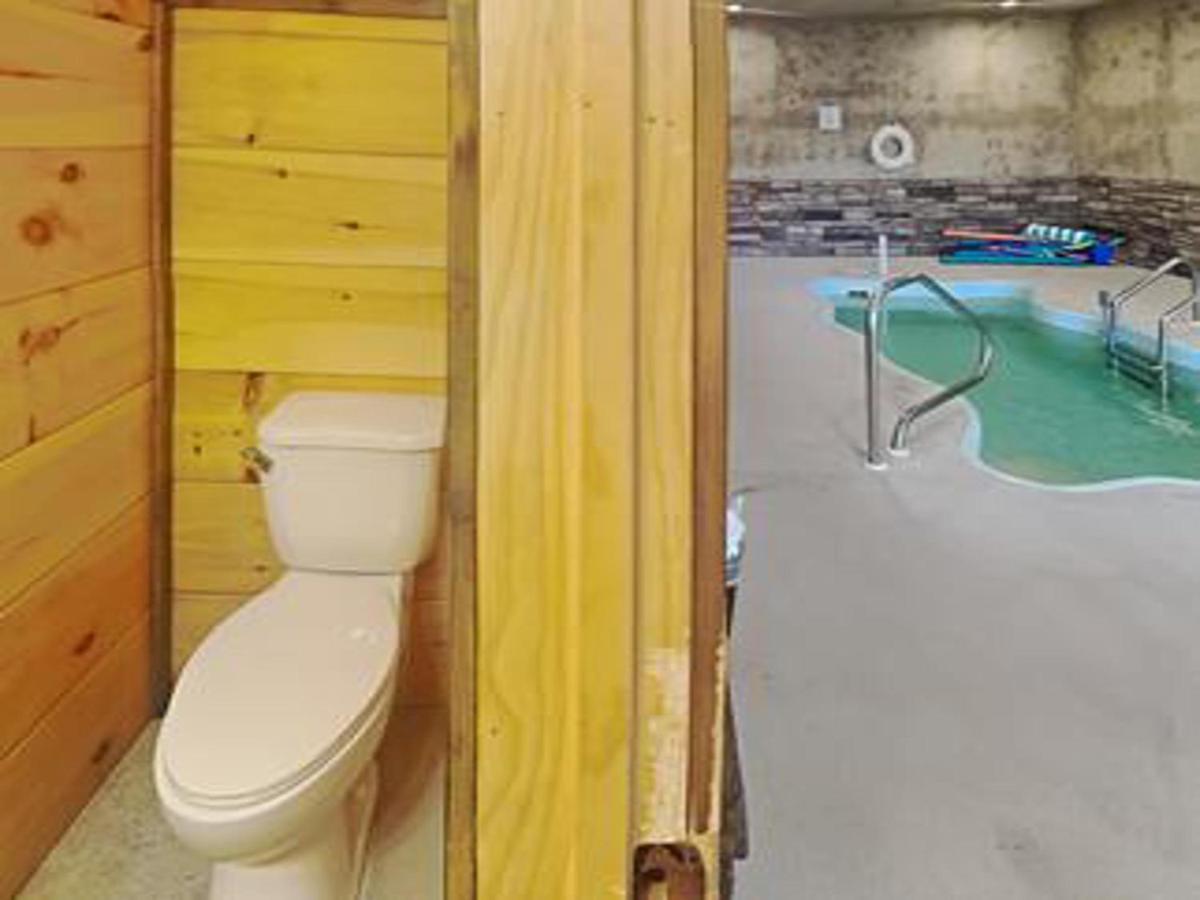 Poolin Around Villa Гетлинбург Екстериор снимка